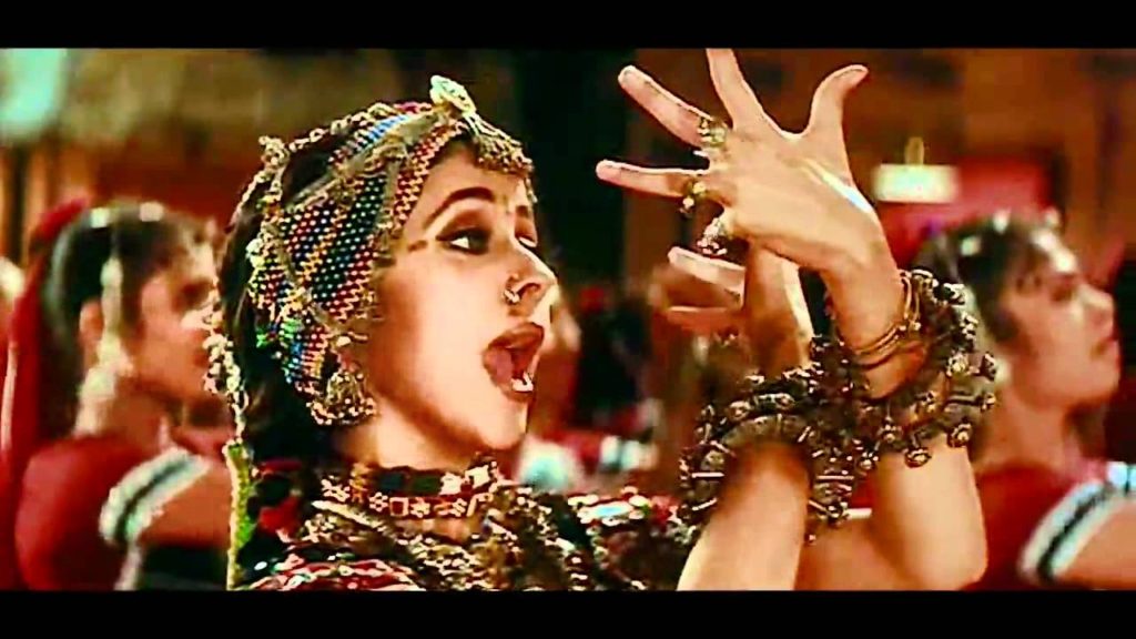 Urmila Matondkar in the '90s smash hit song, Chhamma Chhamma. See the distinctive headdress and the chunky jewellery? 